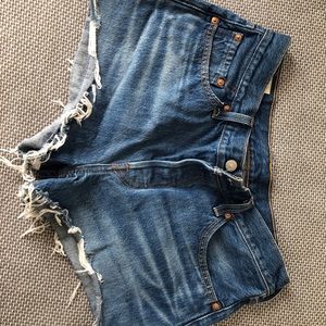 Levi’s cut off 501 shorts